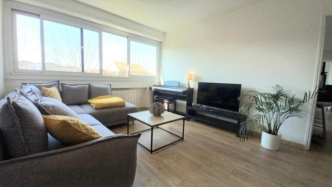 Magnifique Cocon - Metro A Republique - 2 Belles Chambres Avec Dressings - Wifi Gratuit - Netflix - Au Calme Absolu - Lumineux - Jardin Arbore Partage Dans La Residence Villeurbanne Eksteriør bilde